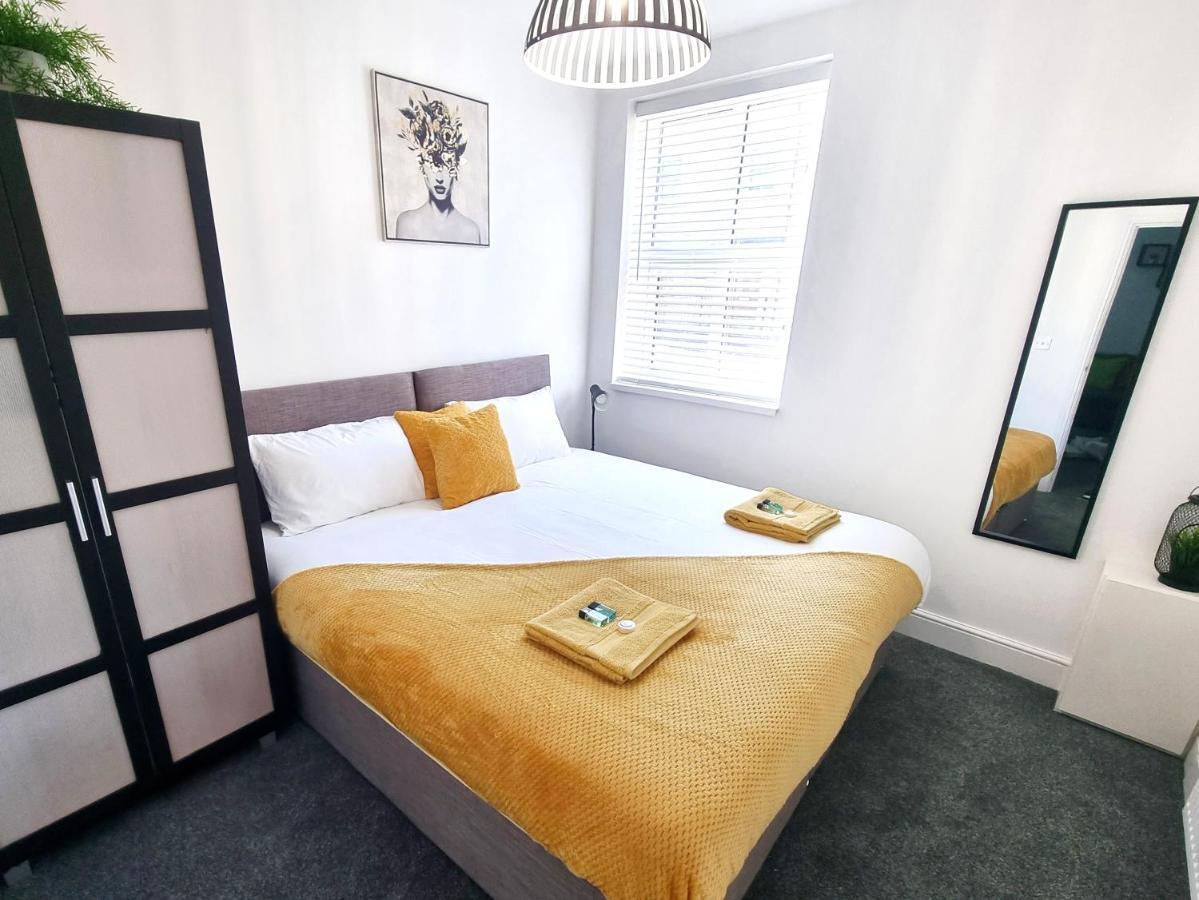 Stylish 2 Bed Apartment With Free Parking, Speed Wifi, Free Parking Colchester Zewnętrze zdjęcie