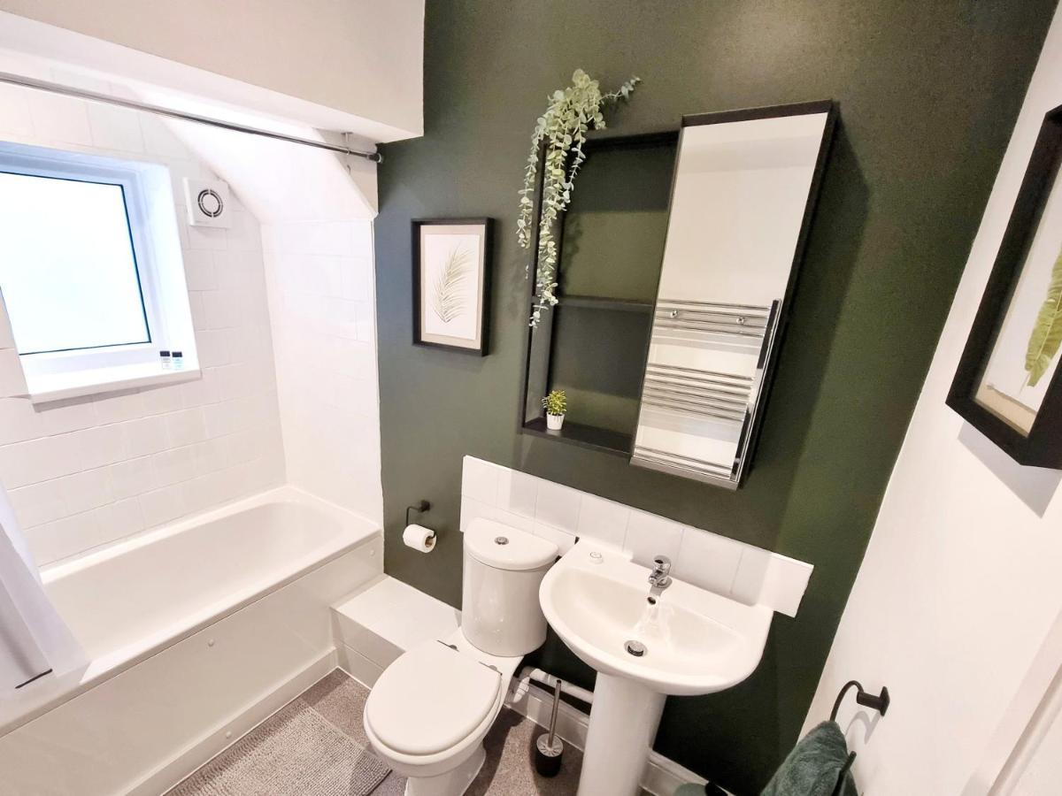 Stylish 2 Bed Apartment With Free Parking, Speed Wifi, Free Parking Colchester Zewnętrze zdjęcie